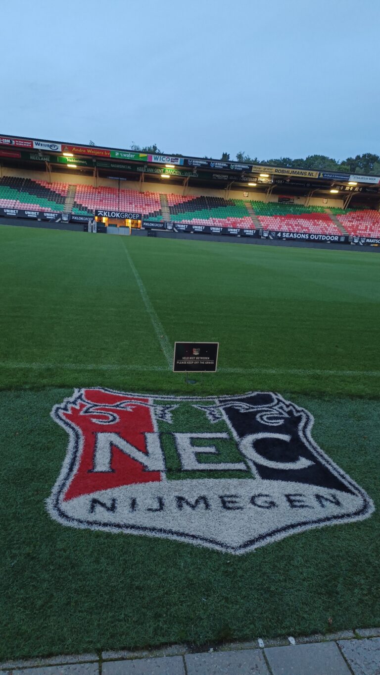 NEC veld